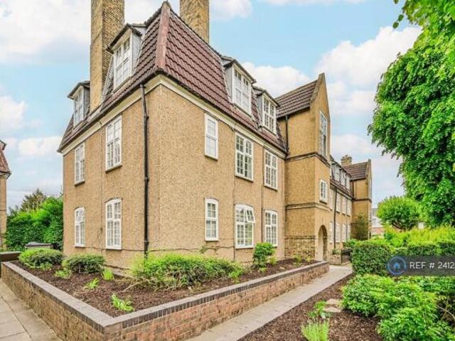 Flat for rent in Tottenham, Greater London