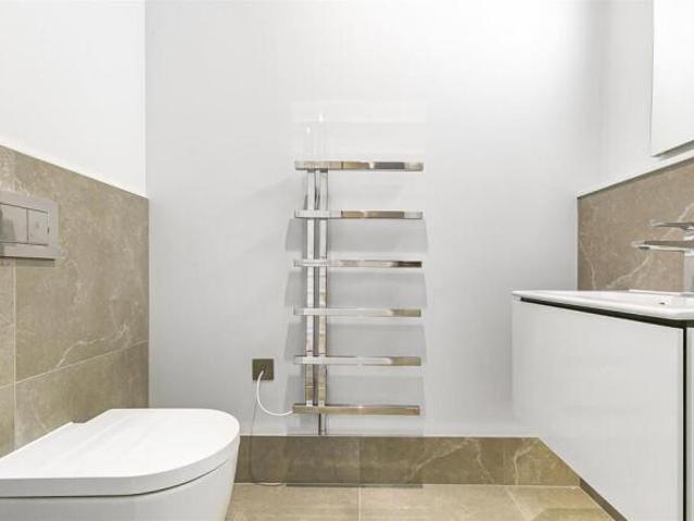 Flat for rent in Totteridge, Greater London