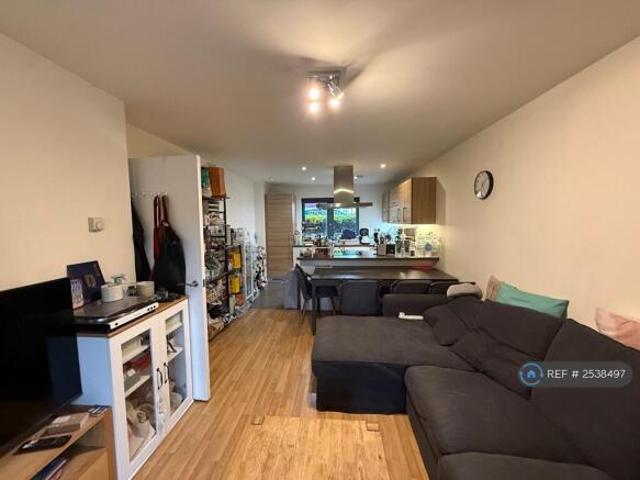 Flat for rent in Cat Hill