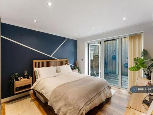 Flat for rent in Cat Hill