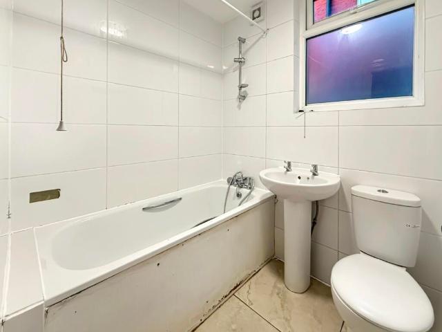 Flat for rent in Cat Hill, Isle Of Man