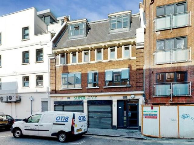 Flat for rent in Cat Hill