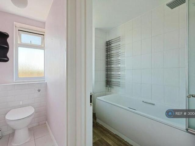 Flat for rent in Cat Hill