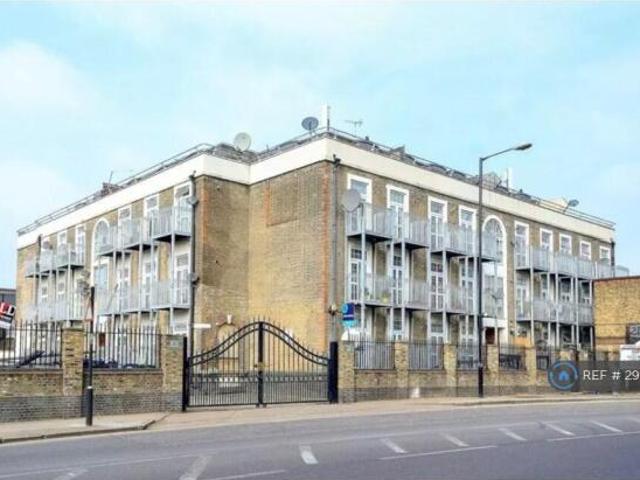 Flat for rent in Cat Hill