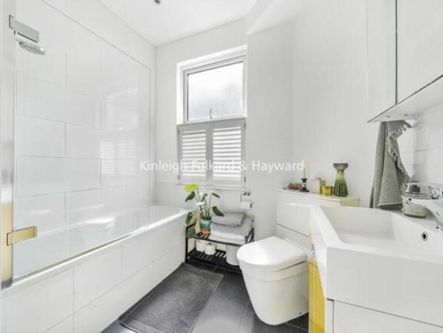 Flat for rent in Acton, Greater London