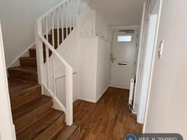 Flat for rent in Cat Hill