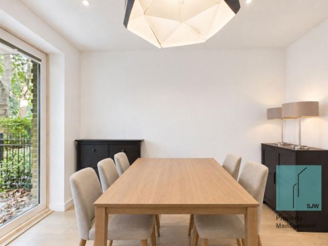 Flat for rent in Ratcliffe, Greater London