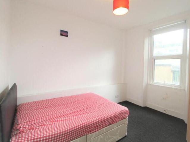 Flat for rent in Cat Hill