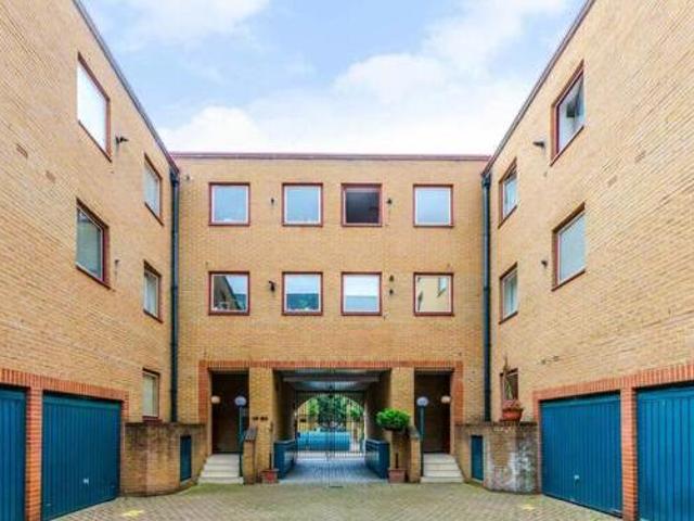House for sale in City of London, Greater London