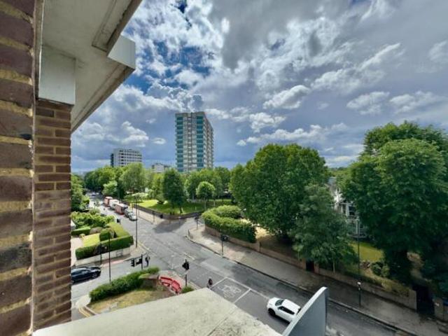 Flat for rent in Cat Hill
