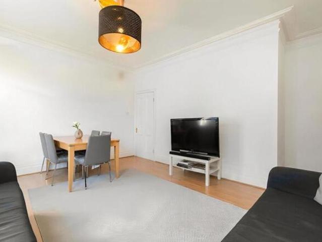 Flat for rent in Cat Hill