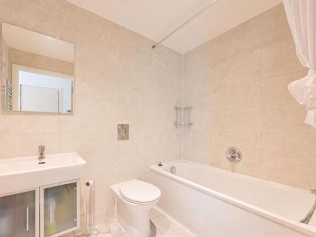 Flat for rent in Cat Hill