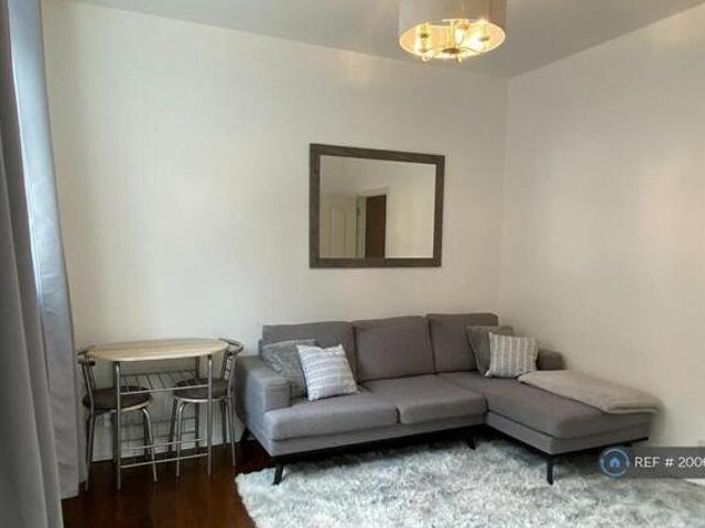 House for rent in Blackhills, Surrey