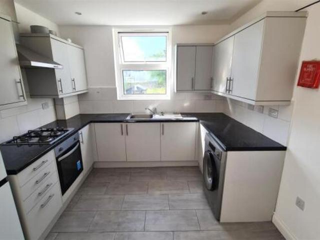 Flat for rent in Palmers Green, Greater London