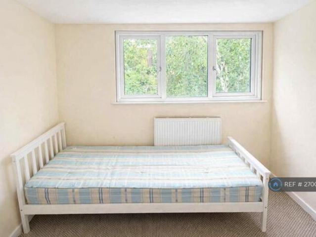 Flat for rent in Cat Hill