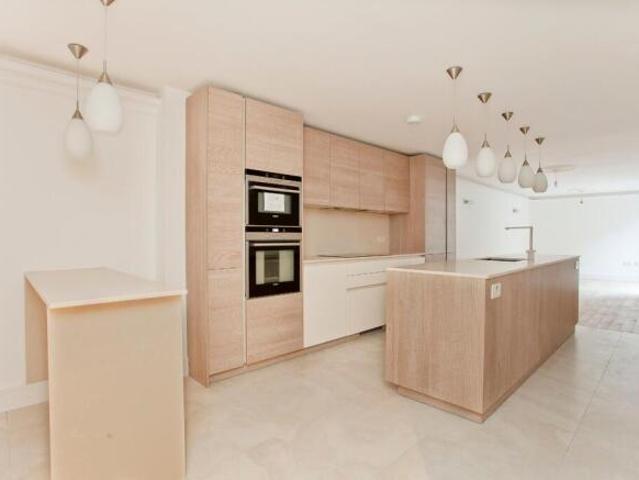 Flat for rent in Cat Hill