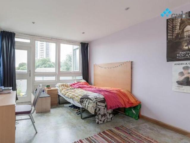 Flat for rent in Cat Hill