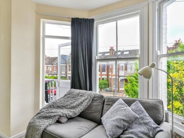 Flat for rent in Wood Green, Greater London