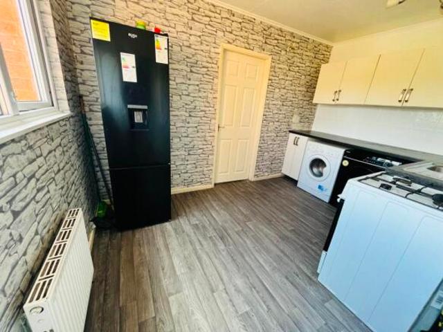 Flat for rent in Potters Green, West Midlands