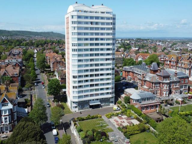 Flat for sale in Eastbourne, East Sussex