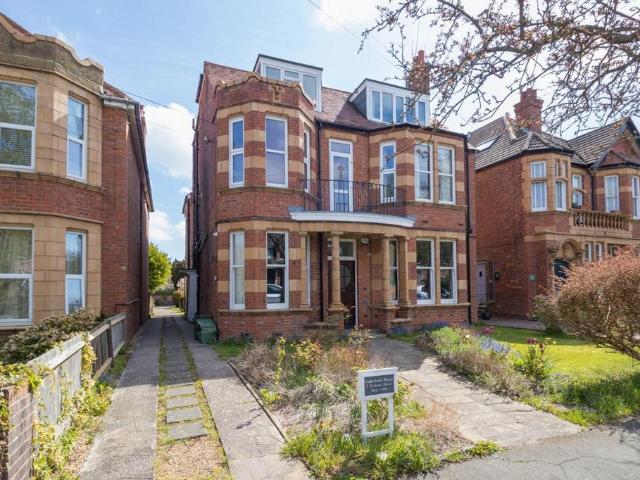 Flat for sale in Folkestone