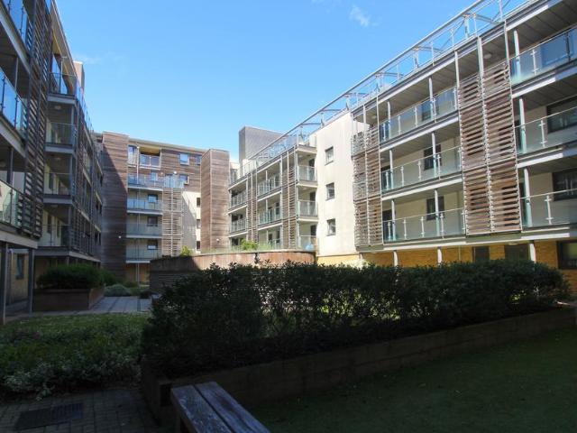 Flat for sale in Round Hill, Brighton & Hove