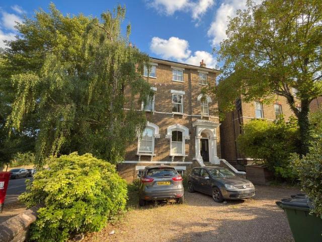 Flat for sale in Kidbrooke, Greater London