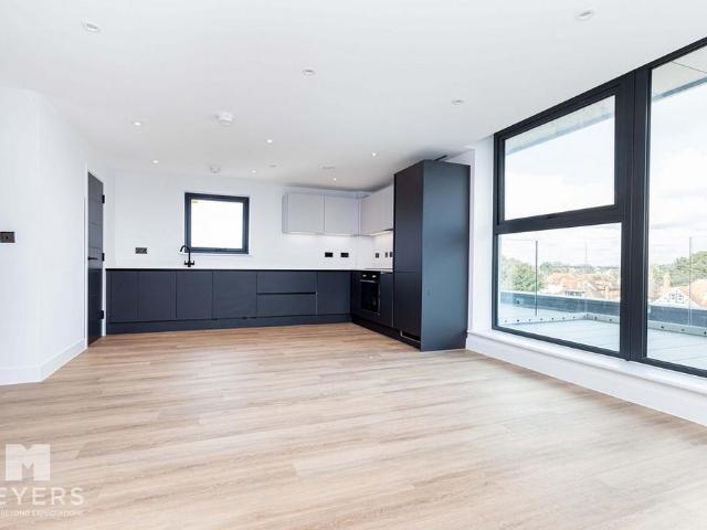Flat for sale in Boscombe, Bournemouth