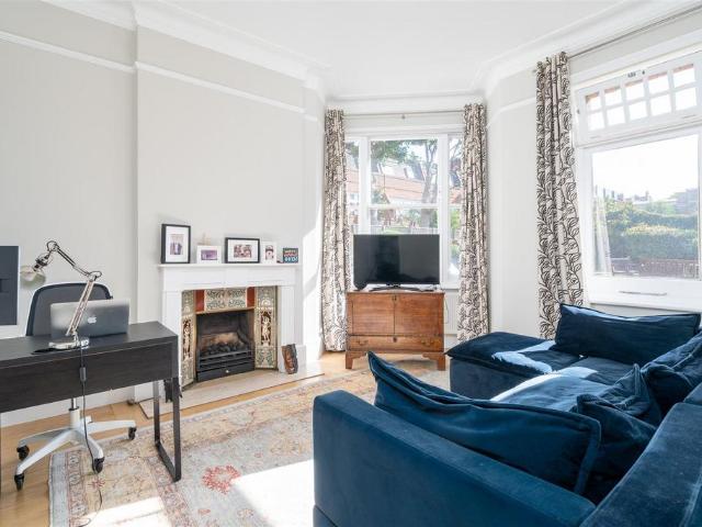 Flat for sale in Brook Green, Greater London