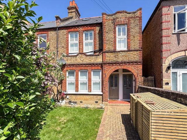 Flat for sale in London Borough of Lewisham, Greater London