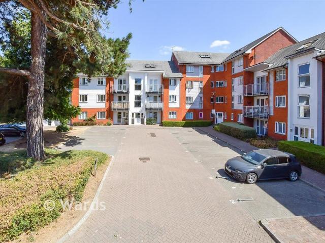 Flat for sale in Vinters Park, Midway