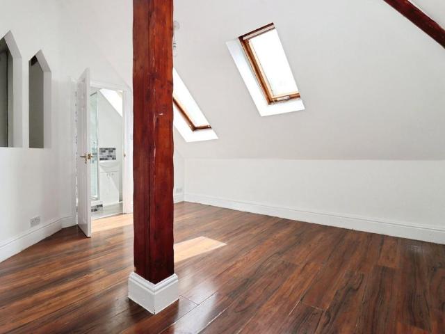 Flat for sale in Feckenham, City Of Bristol