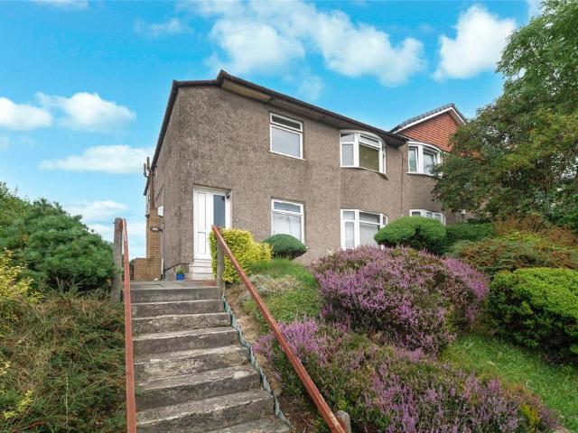 Flat for sale in Croftfoot, Scotland