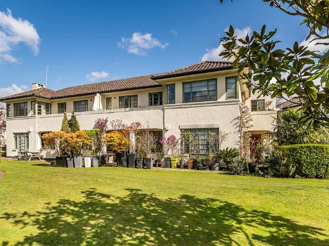 Flat for sale in Putney, Greater London