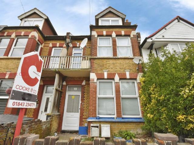 Flat for sale in Cliftonville West, Thanet