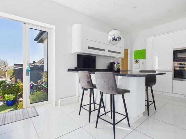 Flat for sale in Aldrington