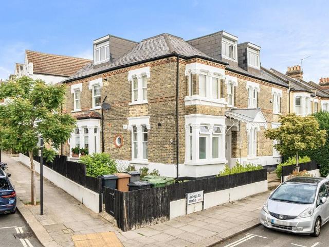Flat for sale in West Hampstead, Greater London