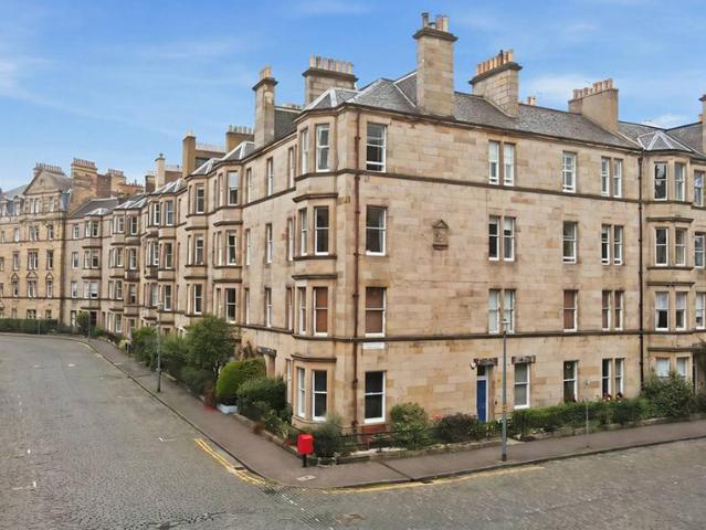 Flat for sale in Bruntsfield, Scotland