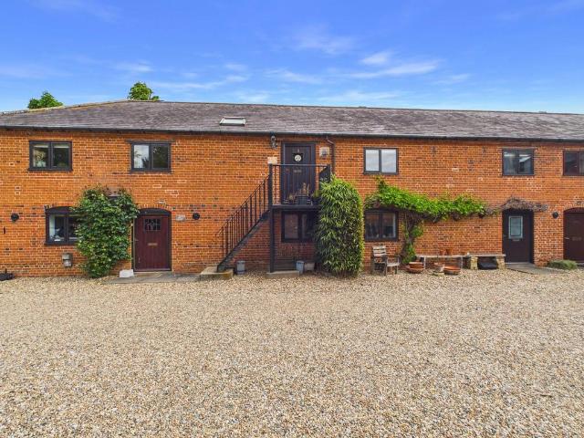 Flat for sale in Bedingfield, Suffolk