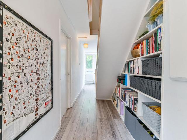 Flat for sale in Islington, Greater London