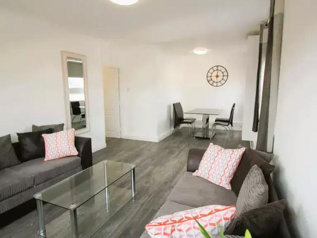 Flat for sale in Paddington, Greater London