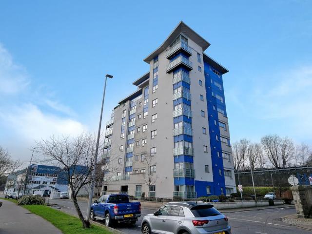 Flat for sale in Ferryhill, Ballindoch