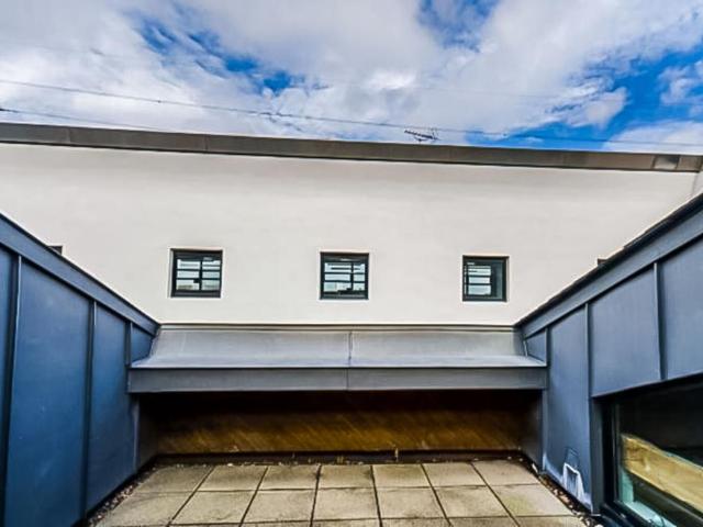 Flat for sale in Canning Town, Greater London