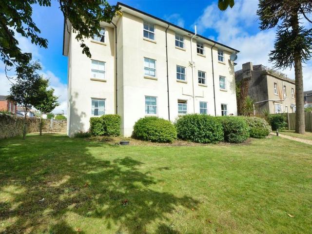 Flat for sale in Weeks, Ryde