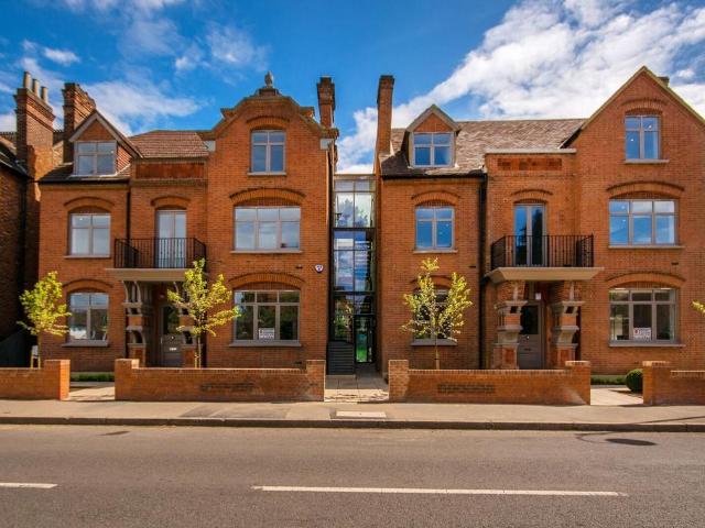 Flat for sale in London Borough of Croydon, Upper Norwood