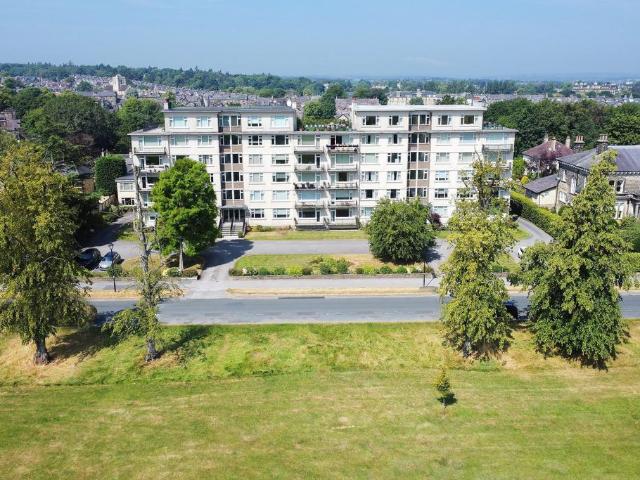 Flat for sale in Low Harrogate, Harrogate