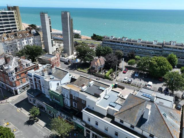 Flat for sale in Folkestone