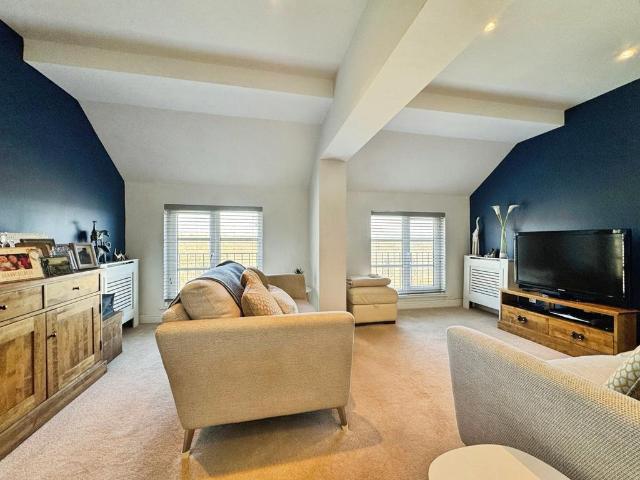 Flat for sale in Looe, Cornwall