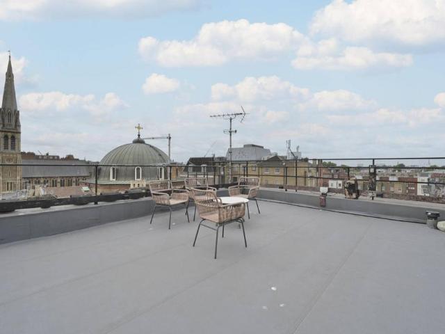 Flat for sale in Bayswater, Greater London