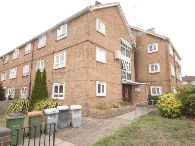 Flat for sale in London Borough of Newham, Greater London